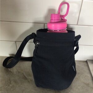 Lululemon black water bottle crossbody bag